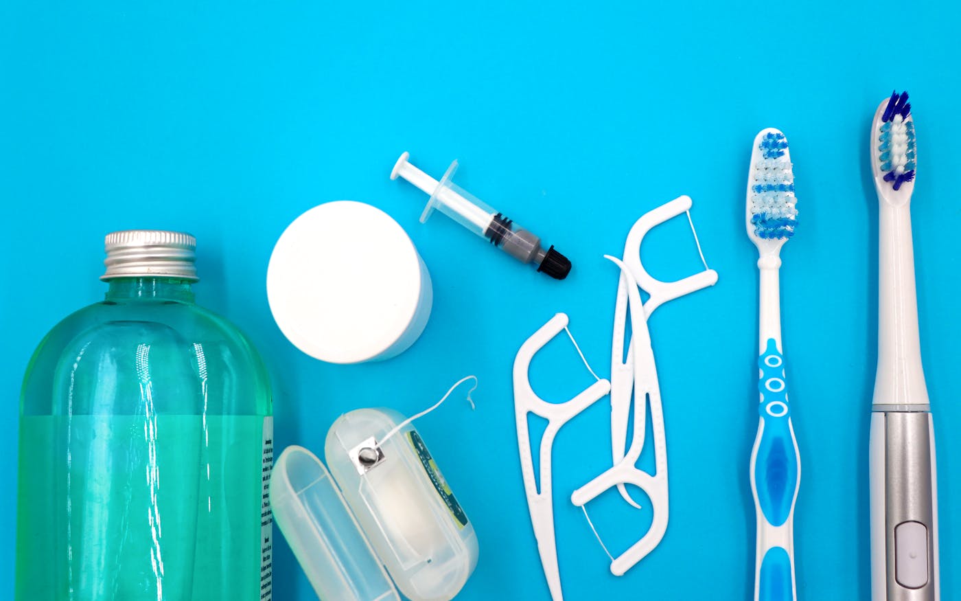 Interdental Cleaning: Floss or Interdental Brushes?